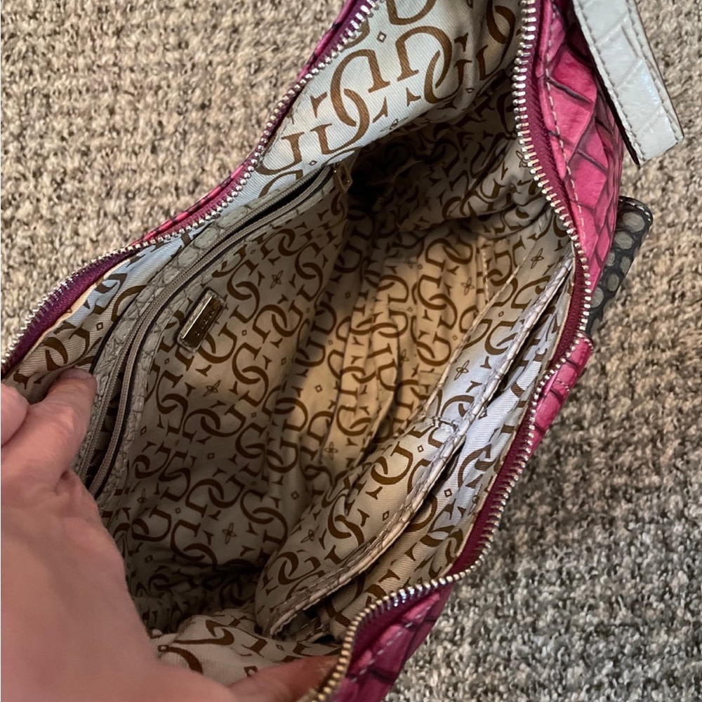 Guess Purse - Picture 3 of 4